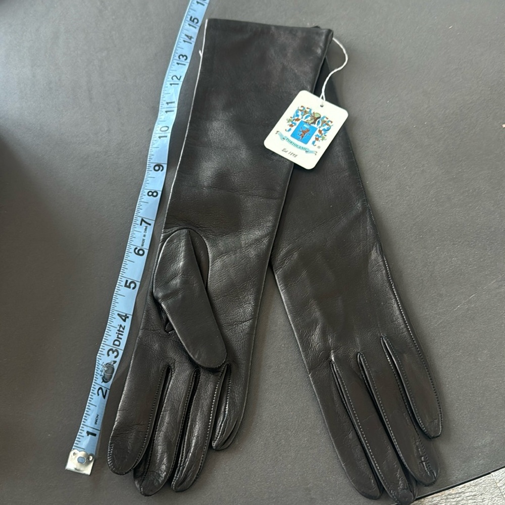 NWT Portolano elbow length black leather gloves with silk lining